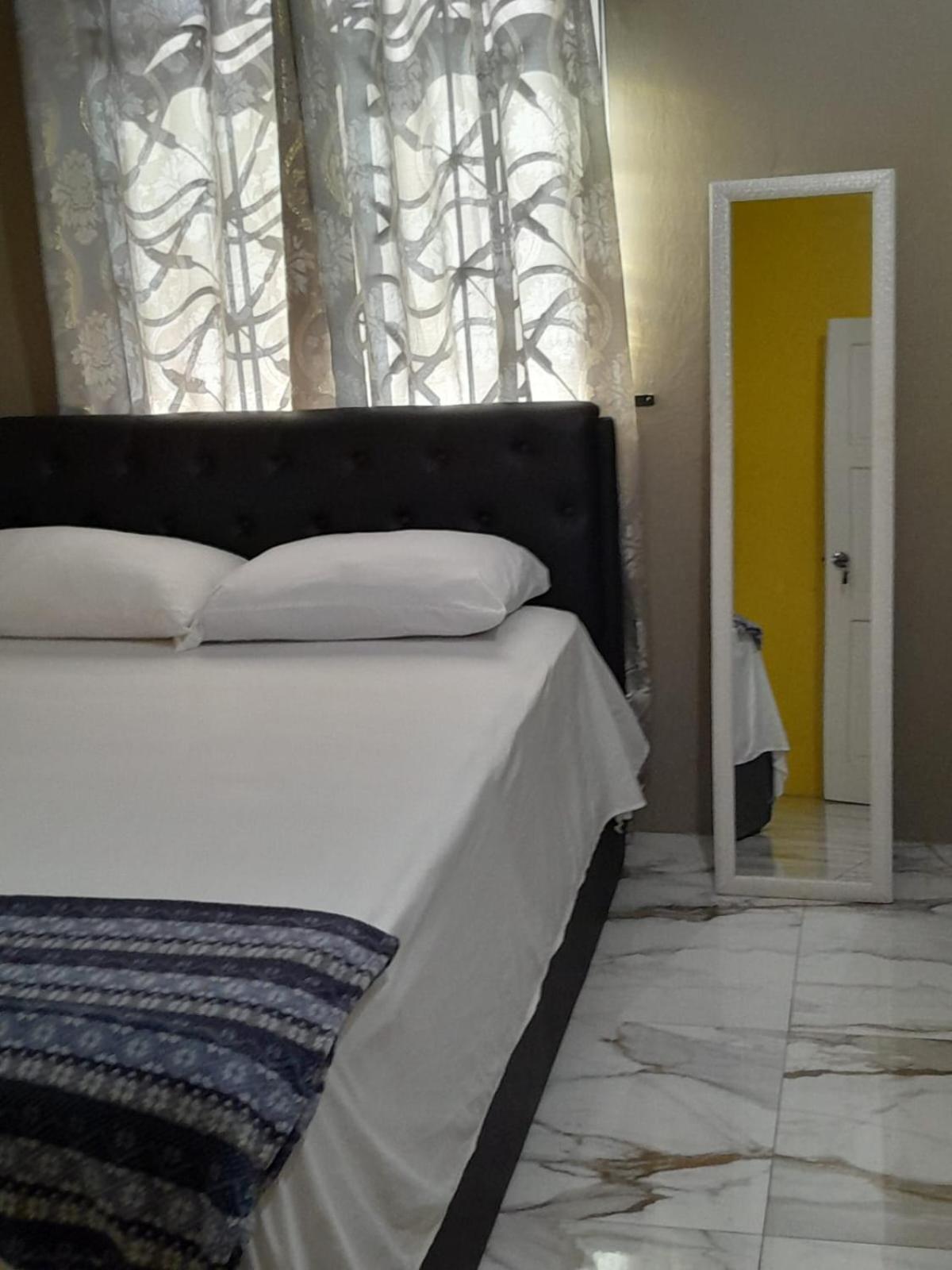 Jamaica Oasis Suite Portmore Extérieur photo