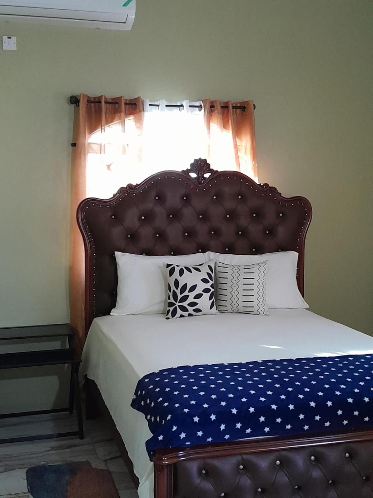 Jamaica Oasis Suite Portmore Extérieur photo